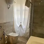Dani's House - Casa Con Vasca Idromassaggio Nel Cuore Di Lägenhet