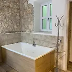 Lägenhet Dani's House - Casa Con Vasca Idromassaggio Nel Cuore Di