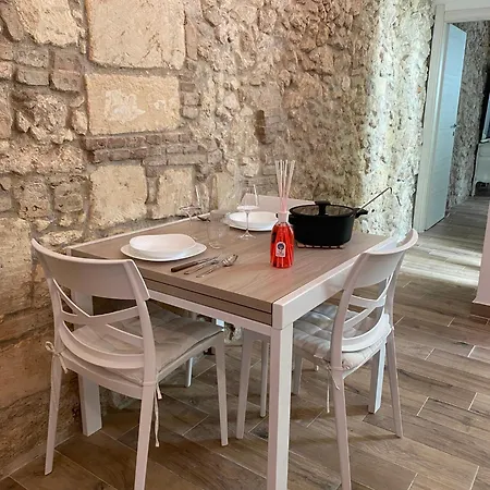 Dani's House - Casa Con Vasca Idromassaggio Nel Cuore Di Κάλιαρι