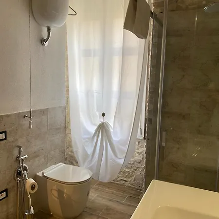 Dani's House - Casa Con Vasca Idromassaggio Nel Cuore Di Apartament