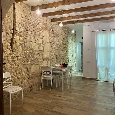 Dani's House - Casa Con Vasca Idromassaggio Nel Cuore Di شقة