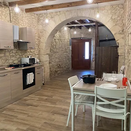 Dani's House - Casa Con Vasca Idromassaggio Nel Cuore Di *