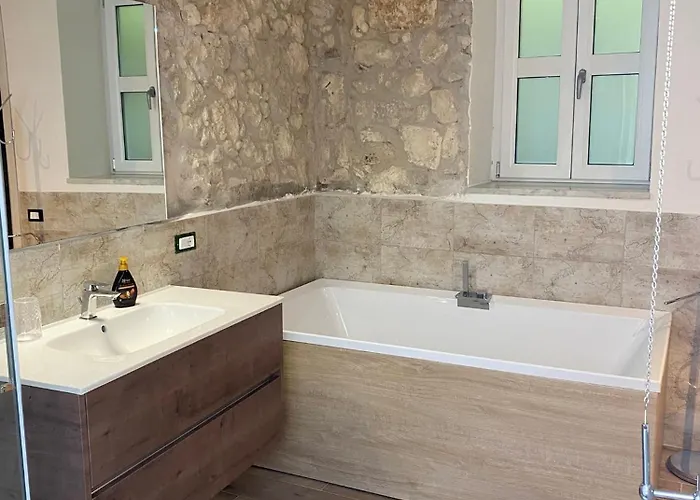Dani's House - Casa Con Vasca Idromassaggio Nel Cuore Di Апартаменты Кальяри