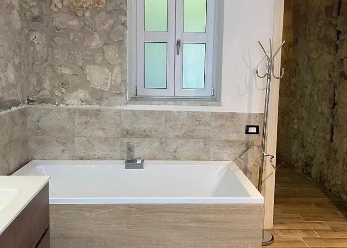 Dani's House - Casa Con Vasca Idromassaggio Nel Cuore Di