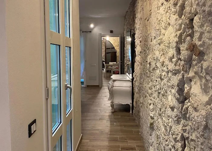 Dani's House - Casa Con Vasca Idromassaggio Nel Cuore Di Апартаменты *